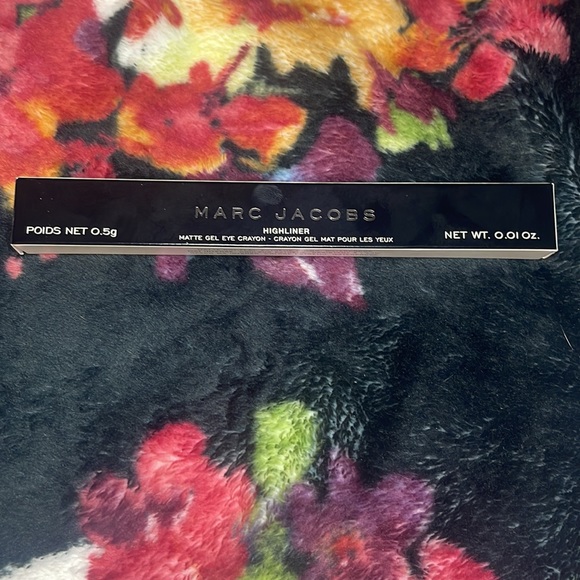 Marc Jacobs 51 Whirl(pool) Highliner - Picture 4 of 5